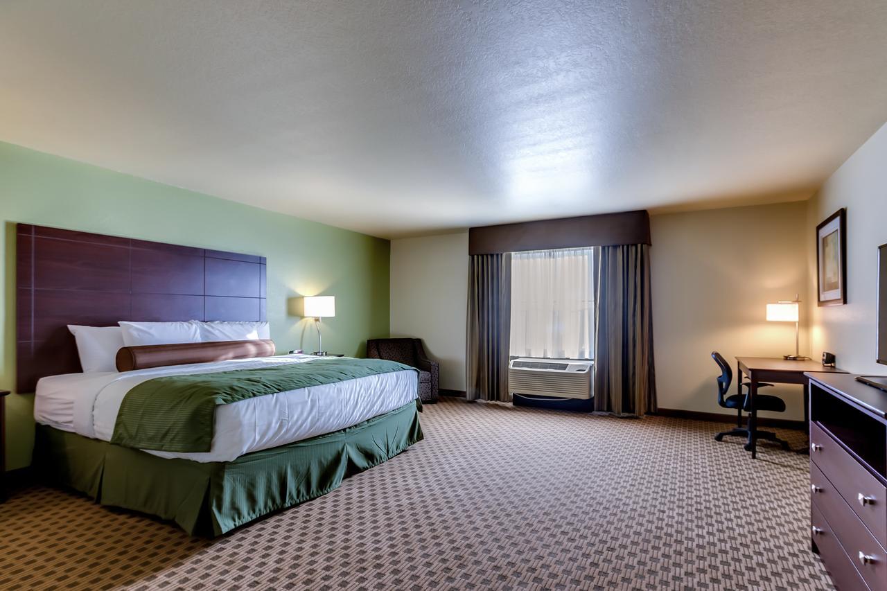 Cobblestone Inn & Suites - Waverly Buitenkant foto