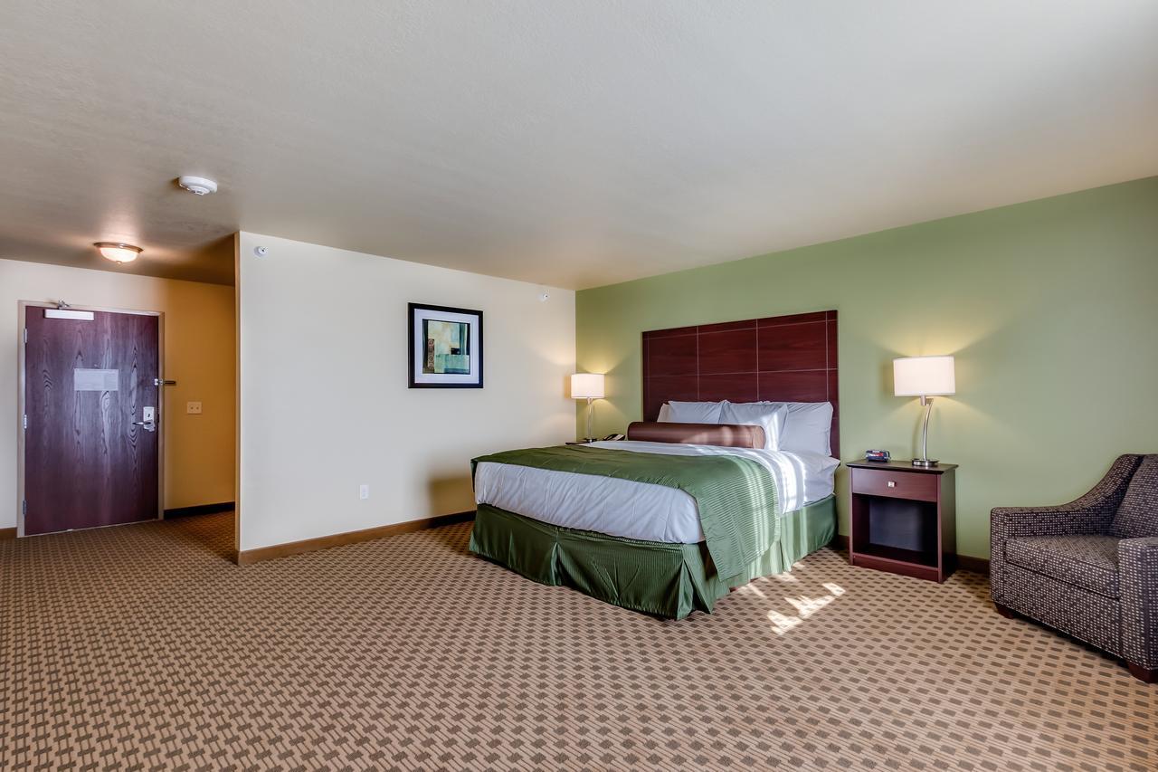 Cobblestone Inn & Suites - Waverly Buitenkant foto