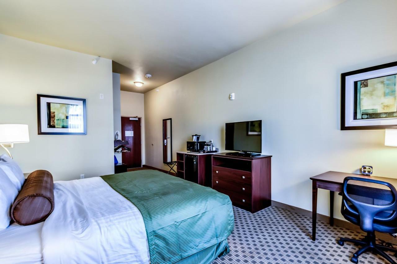 Cobblestone Inn & Suites - Waverly Buitenkant foto